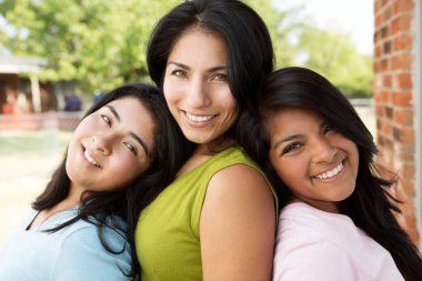 İspanyol anne ve kızları..