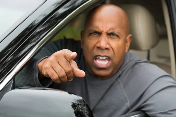 African American man kör upprörd. — Stockfoto