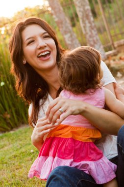 İspanyol anne ve kızı.