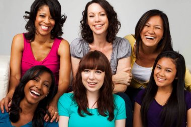 Anneler ve kızları çeşitli grup.