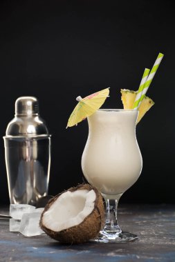 pina colada kokteyli