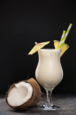 pina colada kokteyli