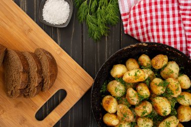 kavrulmuş bebek patates