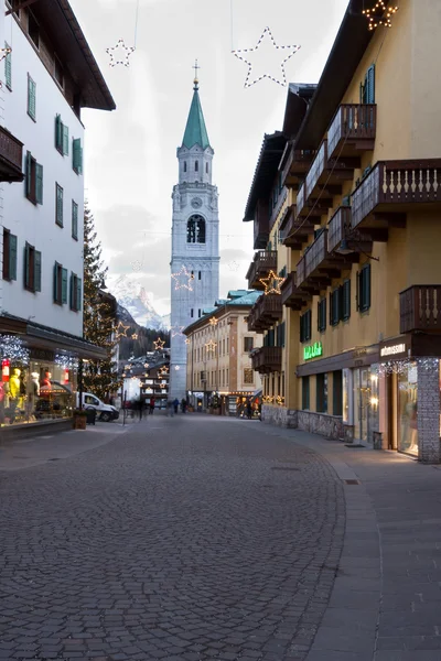 Street in Cortina d'Ampezzo, Italy — Stock Photo, Image