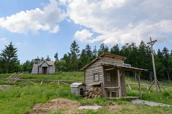 Westernové film set, severně od Fužine, Chorvatsko — Stock fotografie