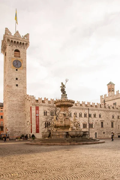 Trento City Italië Gefotografeerd 2018 Uitzicht Piazza Duomo Barokke Neptunusfontein — Stockfoto