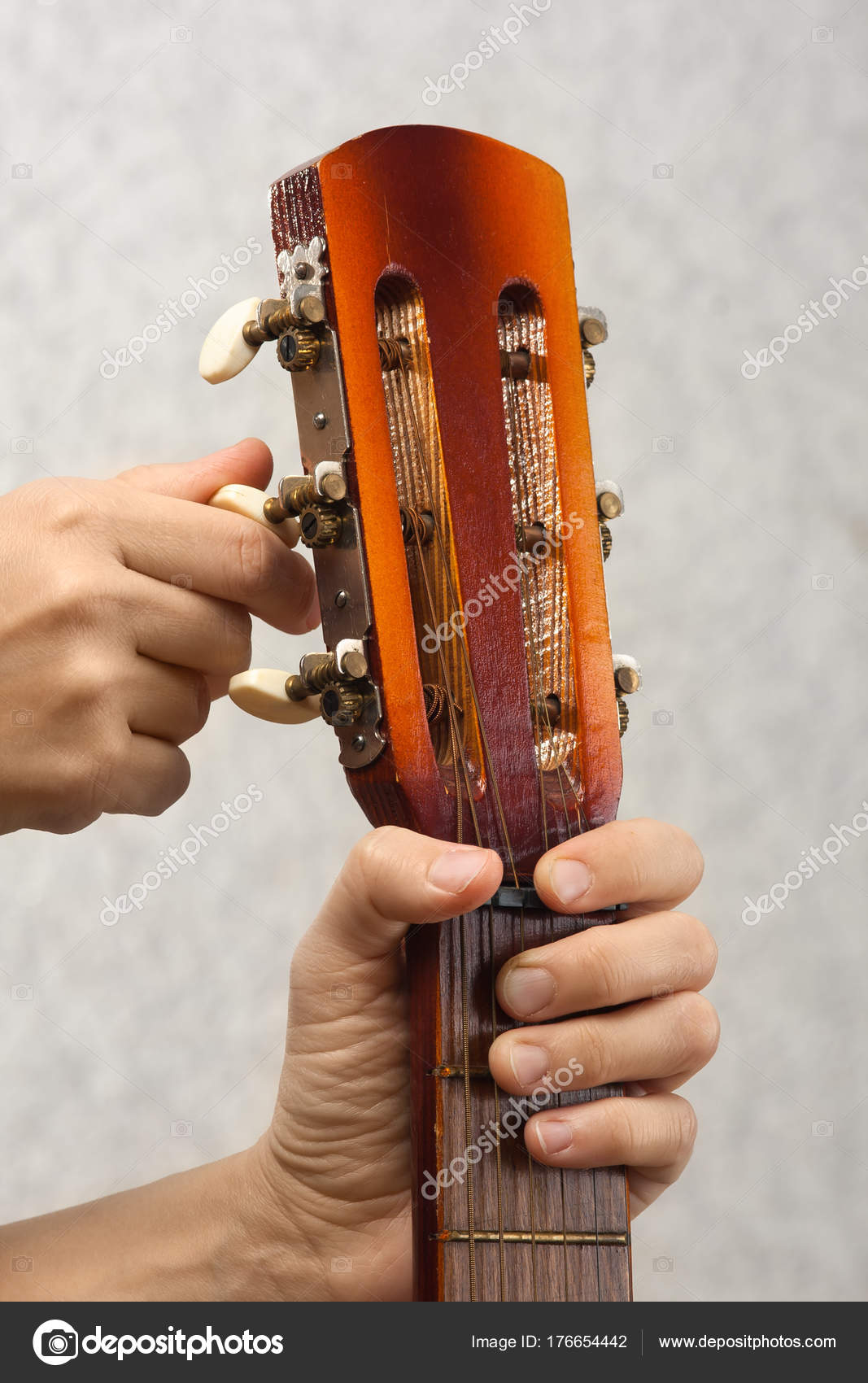 ACCORDATORE CHITARRA DA SCARICA