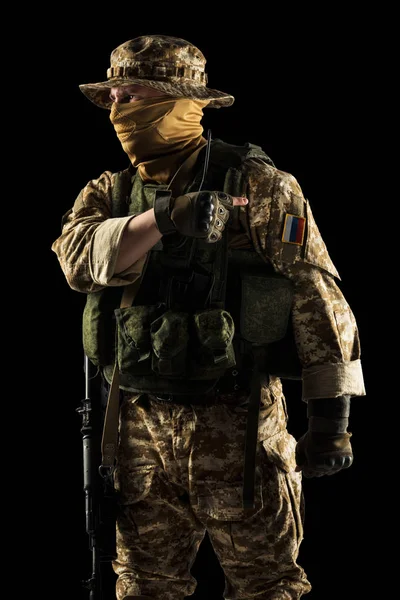 Soldat de l'infanterie mécanisée russe (camouflage désert ) — Photo