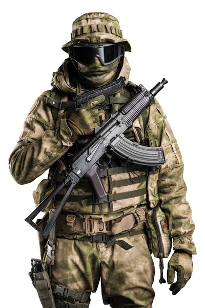 Soldat des forces spéciales avec fusil . — Photo