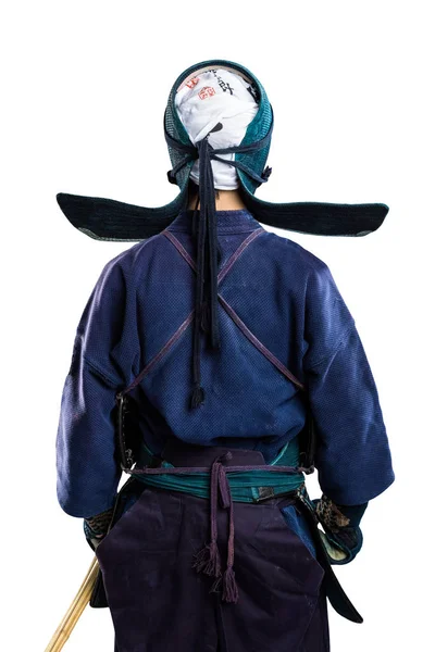 Männlich in Tradition Kendo-Rüstung mit Shinai (Bambusschwert)). — Stockfoto