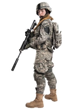 Kadın ABD Ordusu asker tüfeği ile.