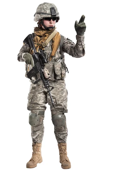 Soldat féminin de l'armée américaine avec fusil . — Photo