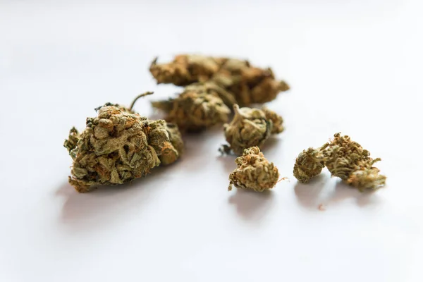 Medicinsk Marijuana Vit Bakgrund — Stockfoto