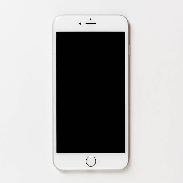 МОСКВА, РОССИЯ - 18 ДЕКАБРЯ 2016: iPhone 6 плюс на белом фоне
