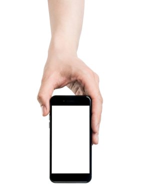 İzole edilmiş beyaz ekranlı siyah akıllı telefonu tutan bir erkek.