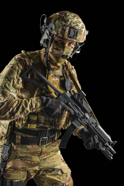 Soldado Sosteniendo Rifle Asalto Uniforme Ajusta Los Servicios Especiales Federación — Foto de Stock
