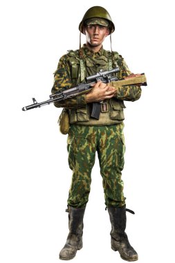 Çeçenistan 'daki savaşta Rus ordusuna (OMON) uygun üniformalı bir erkek.. 