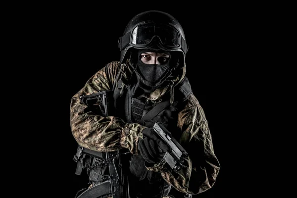 Ein Soldat Mit Sturmgewehr Die Uniform Entspricht Dem Fsb Der — Stockfoto