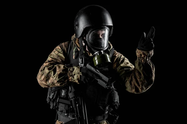 Ein Soldat Mit Sturmgewehr Die Uniform Entspricht Dem Fsb Der — Stockfoto