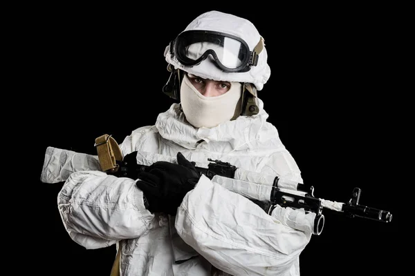 Чоловік Російській Механізованій Піхотній Уніформі Сніговий Камуфляж Чорному Тлі — стокове фото
