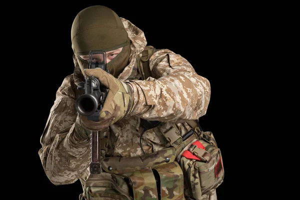 Soldado Sosteniendo Rifle Asalto Uniforme Ajusta Sub Unidad Las Fuerzas —  Fotos de Stock