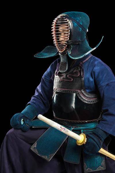 Portrait Homme Combattant Kendo Avec Shinai Épée Bambou Tourné Studio — Photo