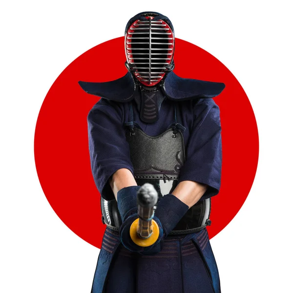 Kendo Combattente Con Spada Bambù Sfondo Luna Rossa Girato Studio — Foto Stock