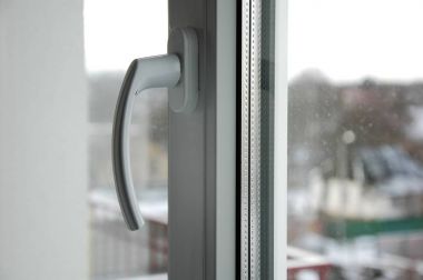 Plastik Çift sır beyaz pencere portre doğa arka plan üzerinde.