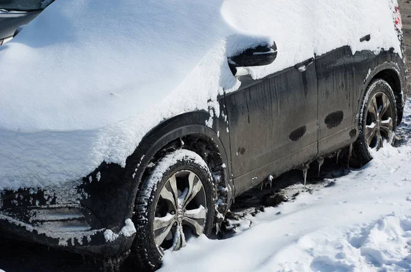 Części Samochodu Śnieg Mieście Zimie — Zdjęcie stockowe