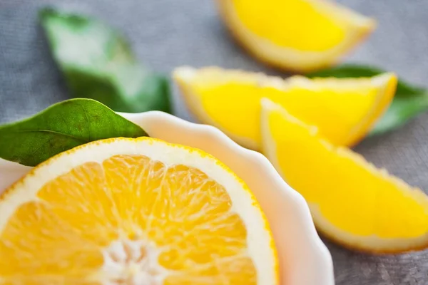 保健和健康-新鲜橙果, 流行性感冒和其他疾病预防 — 图库照片
