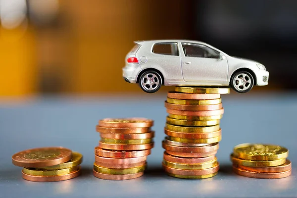 Какой налог с продажи автомобиля. Налогообложение при продаже автомобиля. Налог при продаже машины. Продать авто менее 3 лет. Налог с машины при продаже менее 3 лет.