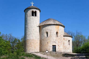 St. Jiri ve Vojtech Romanesk rotunda 1126 üzerinden Hora RIP Hill (ulusal kültürel Simgesel Yapı), Bohemia, Çek Cumhuriyeti