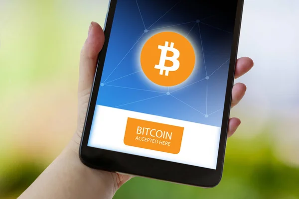 Virtual money Bitcoin cryptocurrency - Bitcoins accepted here — Stock Photo, Image