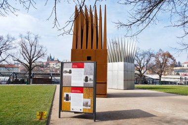 Jan Palach, anıt Ales set, Old Town (Unesco), Prague, Çek Cumhuriyeti. Heykel bileşimi oğulları ve heykeltıraş John Heyduk tarafından Mothersvhouses.