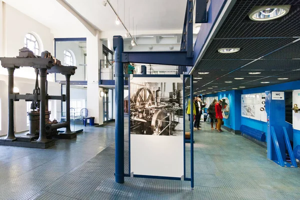 Museum van Praag watervoorziening, Podolí waterwerken, Prague, Tsjechië. Architectonisch interessante water-planten- en exhibion van waterbehandeling. — Stockfoto