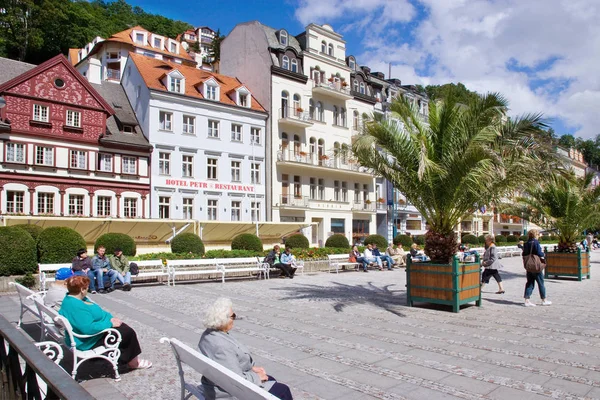 Karlovy Vary Csehország 2017 Július Történelmi Központjában Gyógyfürdő Város Karlovy — Stock Fotó