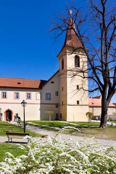 Three cloisters, Cesky Krumlov town (UNESCO), South Bohemia, Czech republic, Europe — Stock Photo, Image