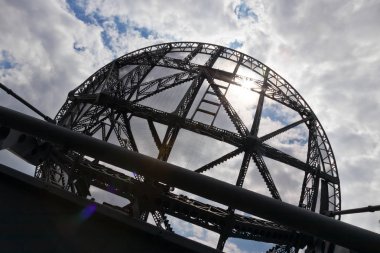 gökyüzüne karşı askeri radar