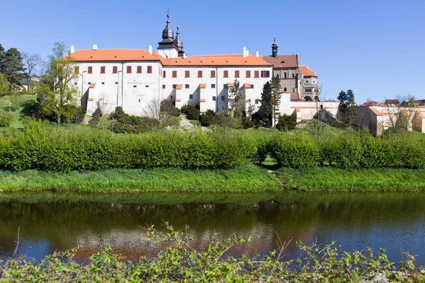 Romanesque St. Procopius basilica and monastery, jewish town Trebic (UNESCO, the oldest Middle ages settlement of jew community in Central Europe), Moravia, Czech republic, Europe — Stock Photo, Image