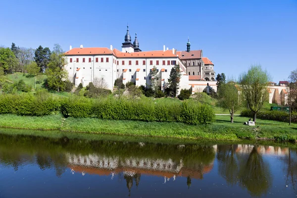 Romanesque St. Procopius basilica and monastery, jewish town Trebic (UNESCO, the oldest Middle ages settlement of jew community in Central Europe), Moravia, Czech republic, Europe — Stock Photo, Image