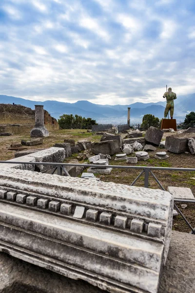 Италия Помпей Окт 2019 Статуя Дедала Древнеримского Города Разрушенного Извержением — стоковое фото