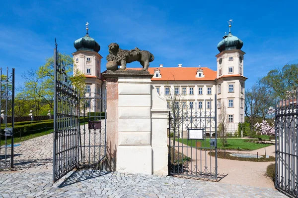 Castello Barocco Mnisek Pod Brdy Boemia Centrale Repubblica Ceca — Foto Stock