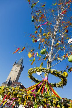  Paskalya pazarı dekorasyonu, Eski Kent Meydanı, Eski Şehir (UNESCO), Prag, Çek Cumhuriyeti