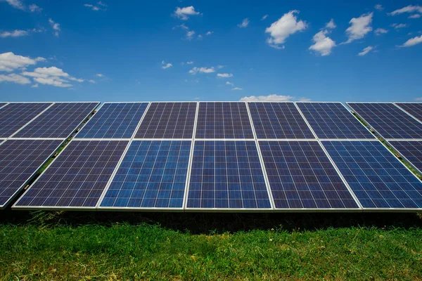 Painel Energia Solar Fundo Céu Azul — Fotografia de Stock