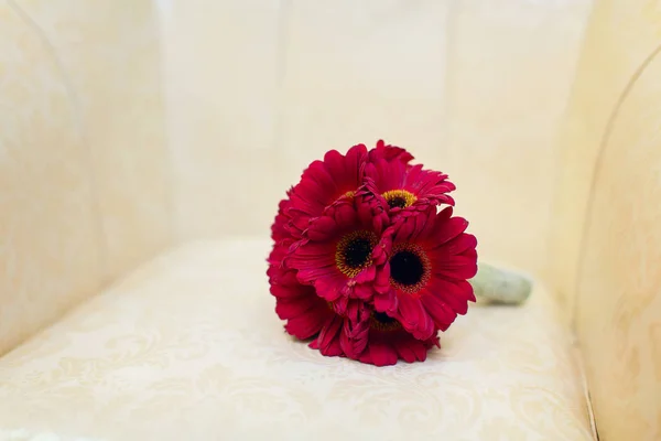 Flores de boda y zapatos hermosos decoración, belleza, boda, novia , — Foto de Stock