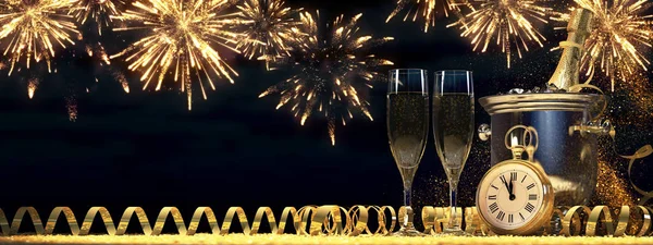 Zwei Gläser mit Champagner und Flasche. 3D-Darstellung — Stockfoto