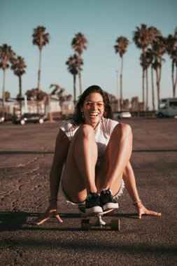 Profi patencisi Santa Monica 'da bir otoparkta. Kaliforniya