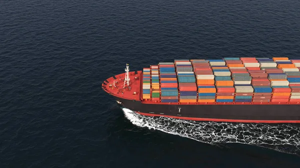 3D Illustration eines Containerschiffs. Internationaler Verkehr lizenzfreie Stockbilder