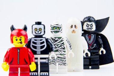 Lego hayalet Cadılar Bayramı Cadılar bayramı şekeri hile veya Treat.Theme Cadılar Bayramı arka plan istiyorum.