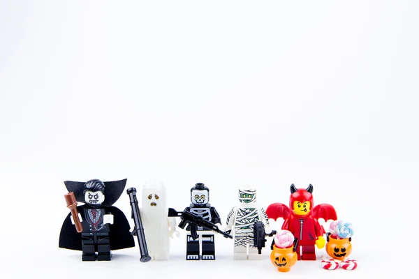 Lego fantasma halloween quer halloween doces Truque ou Tratamento.Tema Halloween fundo . — Fotografia de Stock
